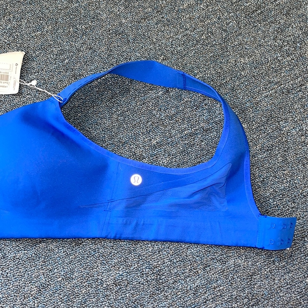 Lulu sports bra brand new